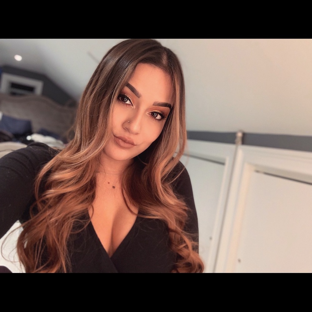 Meet your Posher, Taina
